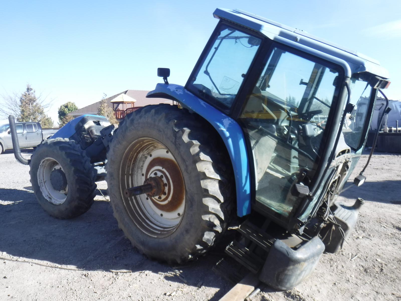 ./imagenes/INVOICE/2019/13858/TRACTOR NEW HOLLAND_8560 (10).JPG